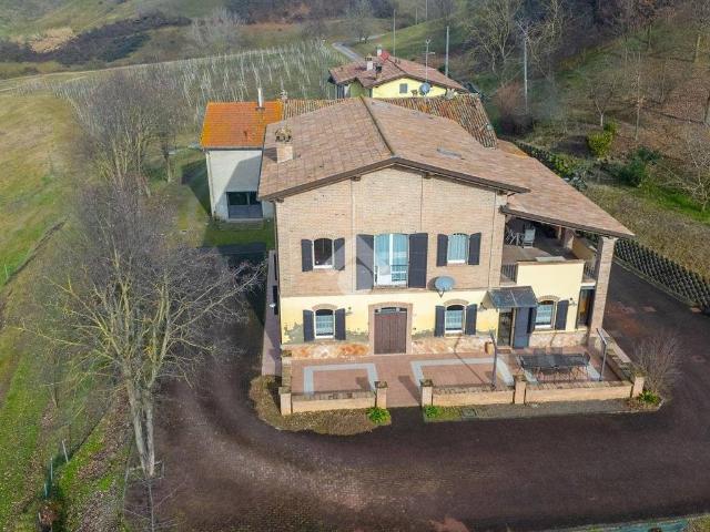 Villa Indipendente in vendita a Casatico, Langhirano