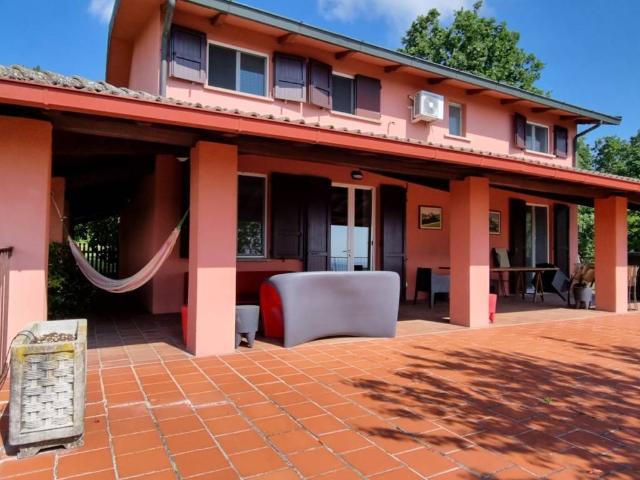 Villa Indipendente in vendita a Pastorello, Langhirano