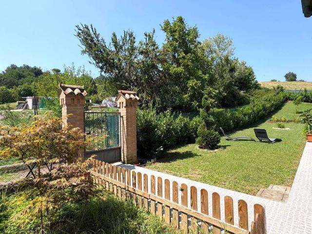 Villa Indipendente in vendita a Langhirano, Reggio Emilia