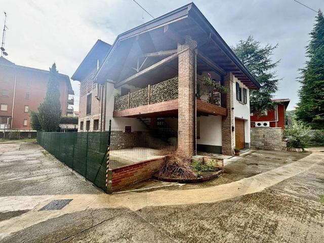 Villa Indipendente in vendita a Langhirano, Reggio Emilia