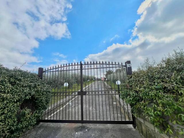 Villa Indipendente in vendita a Pietrara, Roma Capitale