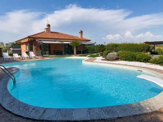 Villa Indipendente in vendita a Roma Capitale, Lazio