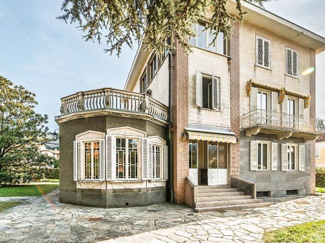 Villa Indipendente in vendita a Unione Montana di Comuni delle Valli di Lanzo, Ceronda e Casternone, Piemonte
