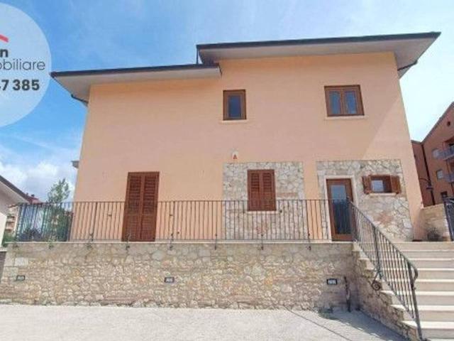 Villa Indipendente in vendita a Sant'Elia, Tornimparte