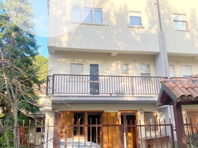 Villa Indipendente in vendita a Tornimparte, Abruzzo