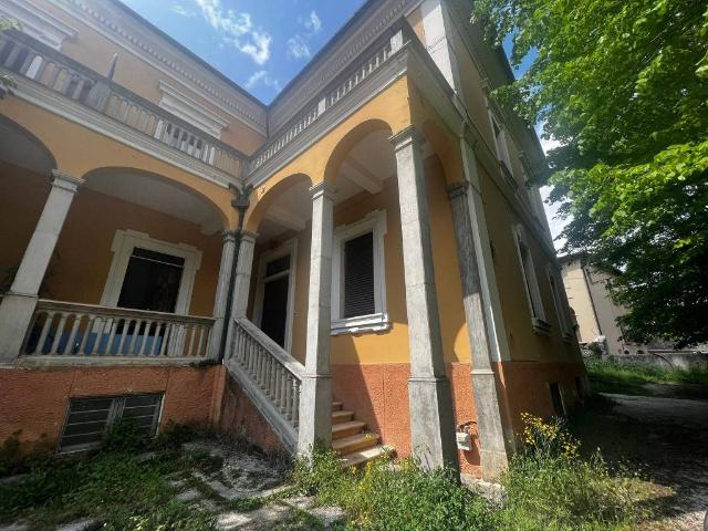 Villa Indipendente in vendita a Quarto di San Pietro, Tornimparte