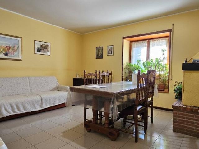 Villa Indipendente in vendita a Borgo Rivera, Tornimparte