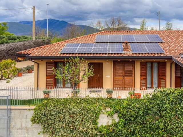 Villa Indipendente in vendita a Tornimparte, Abruzzo