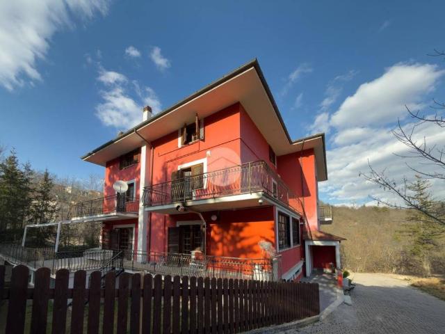 Villa Indipendente in vendita a Tornimparte, Abruzzo