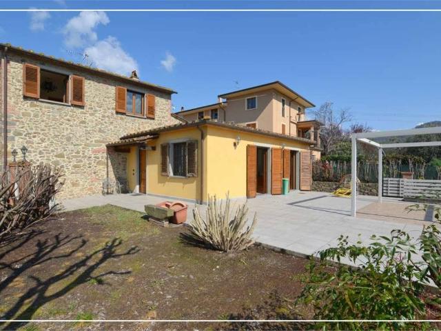 Villa Indipendente in vendita a Larciano, Castelmartini