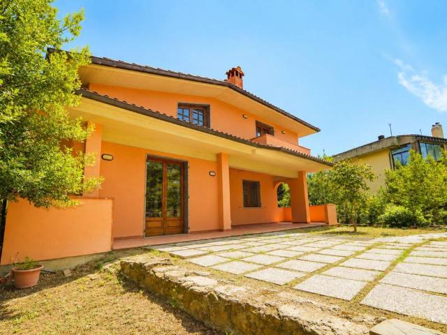 Villa Indipendente in vendita a Larciano, Mungherino