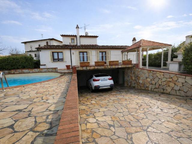 Villa Indipendente in vendita a Larciano, Toscana