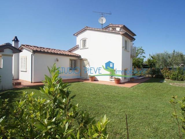 Villa Indipendente in vendita a Larciano, Pistoia