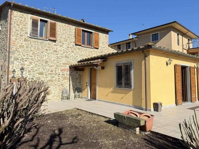 Villa Indipendente in vendita a Larciano, Toscana