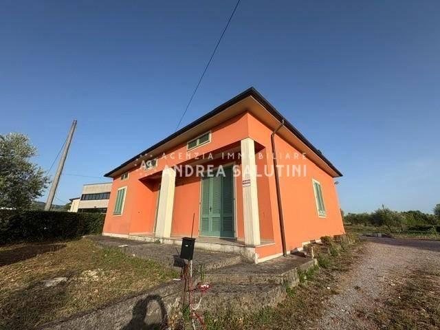 Villa Indipendente in vendita a Larciano, Toscana