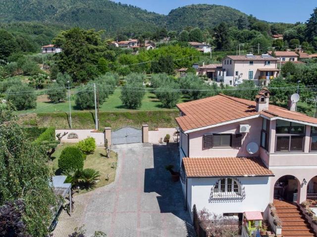 Villa Indipendente in vendita a Roma Capitale, Lazio