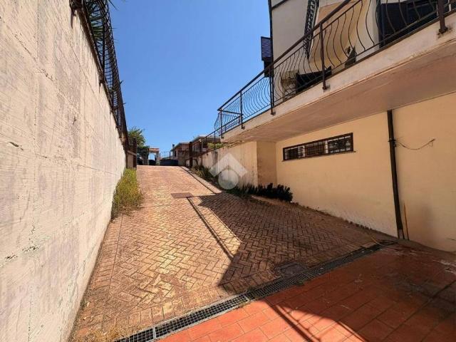 Villa Indipendente in vendita a Valle Mazzone, Roma Capitale