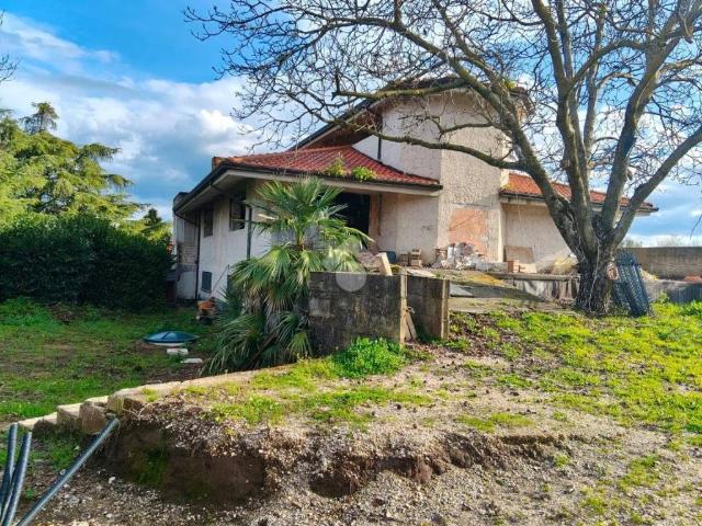 Villa Indipendente in vendita a Valle Mazzone, Roma Capitale