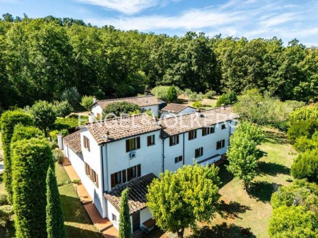 Villa Indipendente in vendita a Lastra A Signa, Toscana