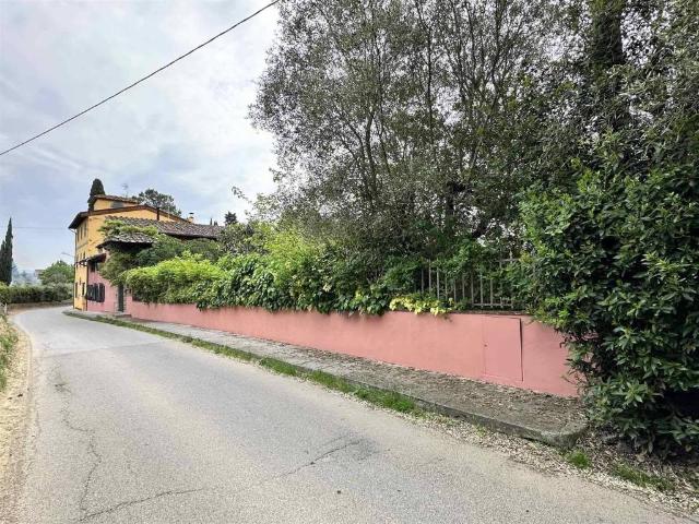 Villa Indipendente in vendita a Lastra A Signa, Toscana