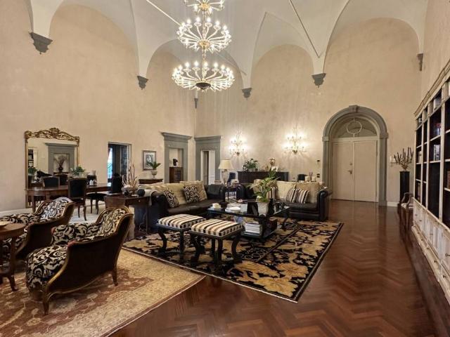 Villa Indipendente in vendita a Lastra A Signa, Toscana