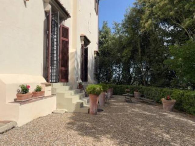 Villa Indipendente in vendita a Lastra A Signa, Toscana