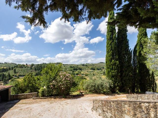 Villa Indipendente in vendita a Lastra A Signa, Toscana