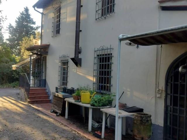 Villa Indipendente in vendita a Lastra A Signa, Toscana