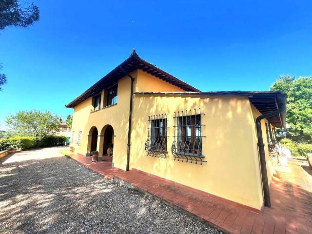 Villa Indipendente in vendita a Lastra A Signa, Toscana