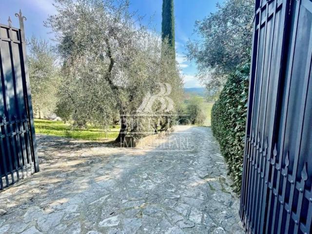 Villa Indipendente in vendita a Lastra A Signa, Toscana