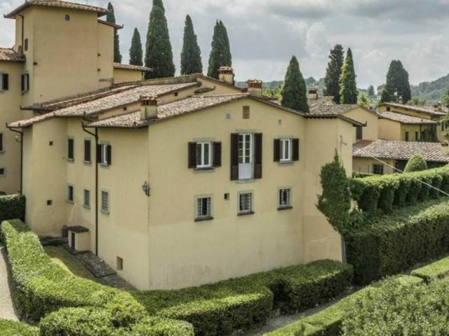 Villa Indipendente in vendita a Stagno, Lastra A Signa