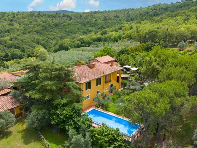 Villa Indipendente in vendita a Laterina Pergine Valdarno, Laterina