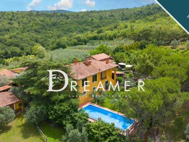 Villa Indipendente in vendita a Laterina Pergine Valdarno, Laterina