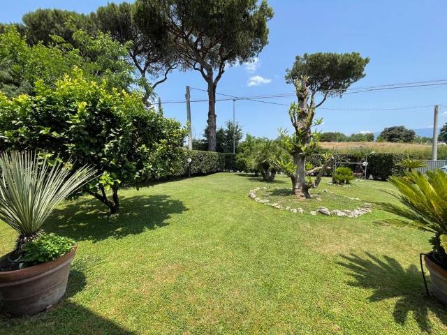 Villa Indipendente in vendita a Borgo Isonzo, Latina