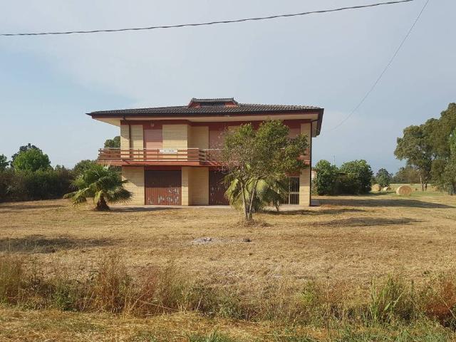Villa Indipendente in vendita a Latina, Lazio