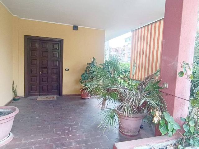 Villa Indipendente in vendita a Latina, Lazio