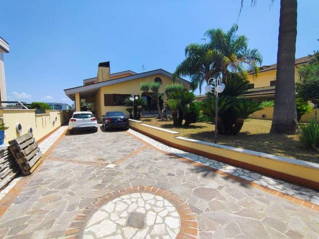 Villa Indipendente in vendita a Gionchetto, Latina