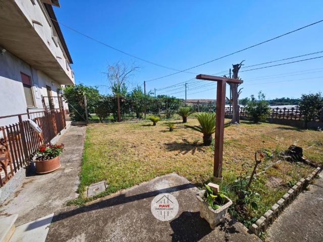 Villa Indipendente in vendita a Latina, Lazio