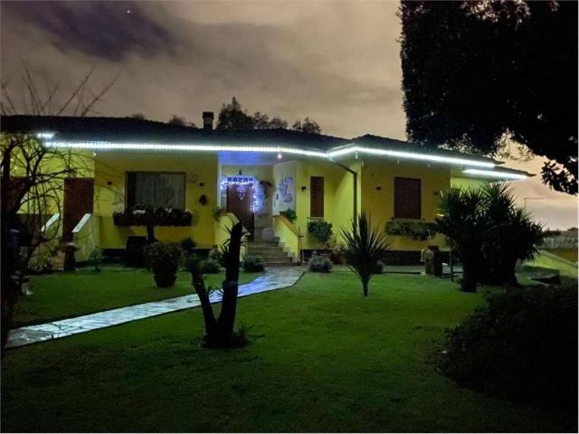 Villa Indipendente in vendita a Latina, Lazio