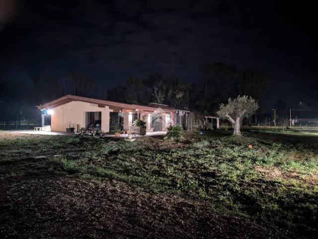 Villa Indipendente in vendita a Latina, Lazio