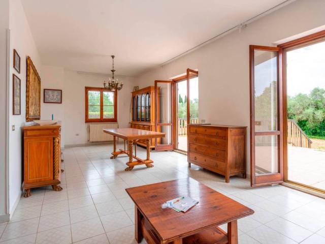 Villa Indipendente in vendita a Latina, Lazio