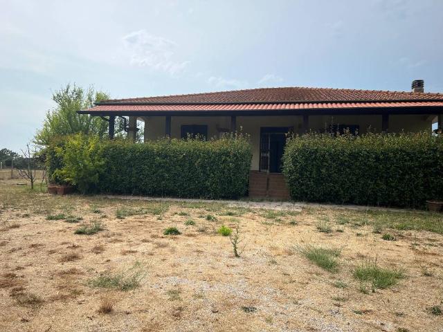 Villa Indipendente in vendita a Latina, Lazio