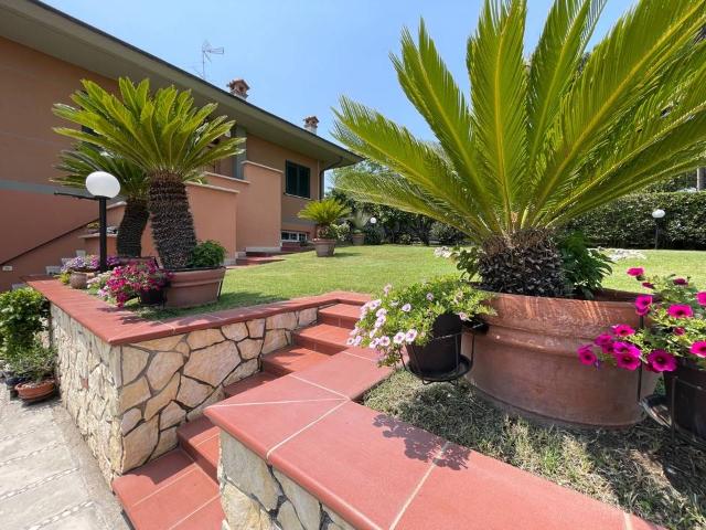 Villa Indipendente in vendita a Latina, Lazio