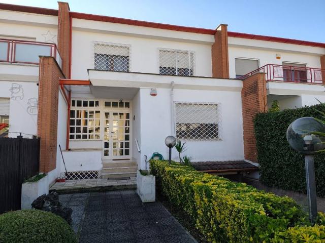 Villa Indipendente in vendita a Nuova Latina, Latina