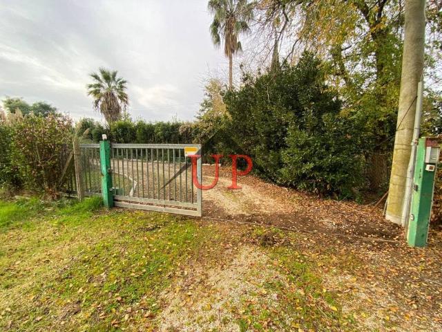 Villa Indipendente in vendita a Latina, Lazio
