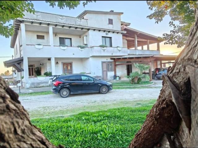 Villa Indipendente in vendita a Latina, Lazio