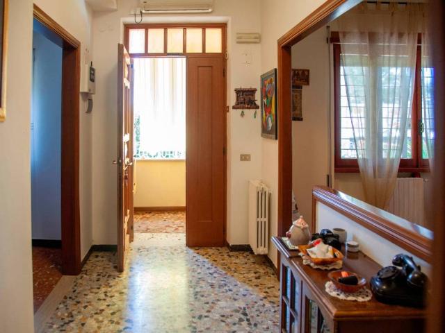 Villa Indipendente in vendita a Latina, Lazio
