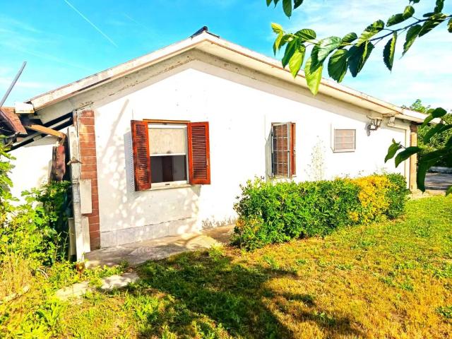 Villa Indipendente in vendita a Lido di Latina, Latina