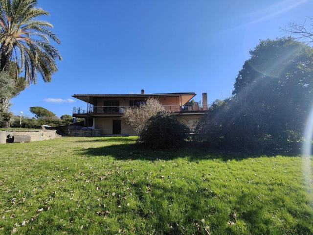 Villa Indipendente in vendita a Nuova Latina, Latina