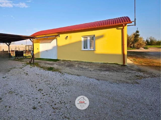 Villa Indipendente in vendita a Latina, Lazio